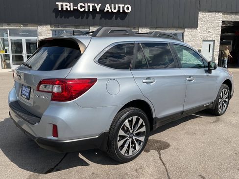 Used 2016 Subaru Outback 2.5i Limited AWD/4WD image 7