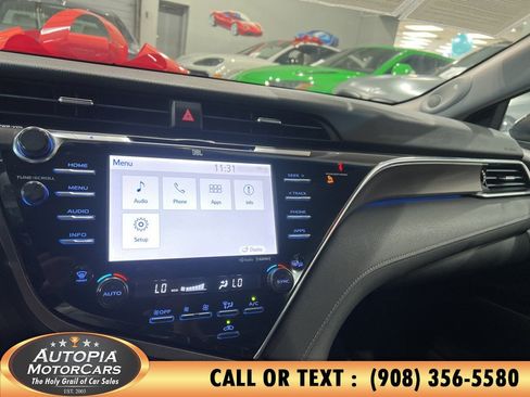 Used 2018 Toyota Camry XLE FWD image 27