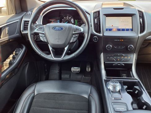 Used 2020 Ford Edge ST-Line w/ Cold Weather Package AWD/4WD image 5