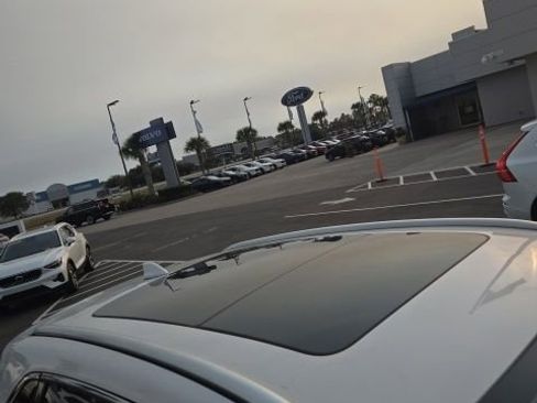 Used 2018 Lincoln MKC Reserve image 12