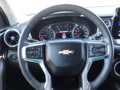 Used 2023 Chevrolet Blazer LT FWD image 19