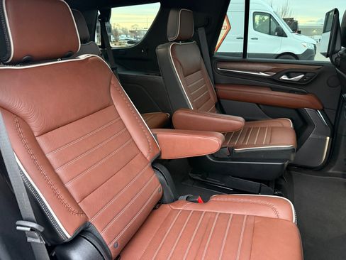 Used 2024 GMC Yukon Denali Ultimate image 17
