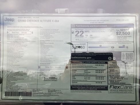 New 2025 Jeep Grand Cherokee Altitude image 11