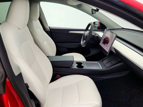 Used 2023 Tesla Model Y Performance image 28