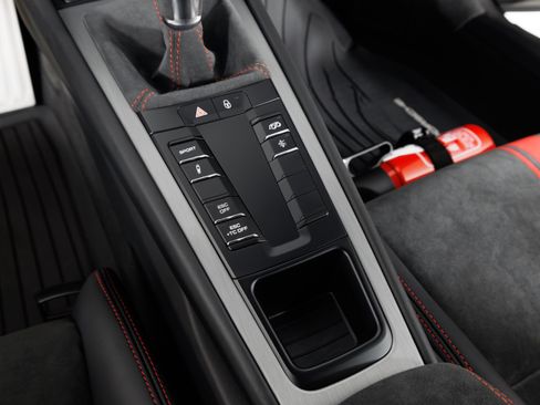 Used 2018 Porsche 911 GT3 RWD image 22