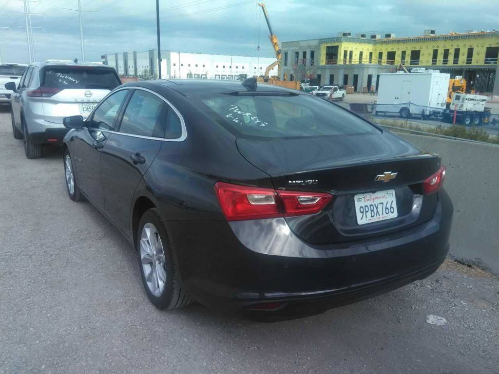 Used 2025 Chevrolet Malibu LT FWD image 5