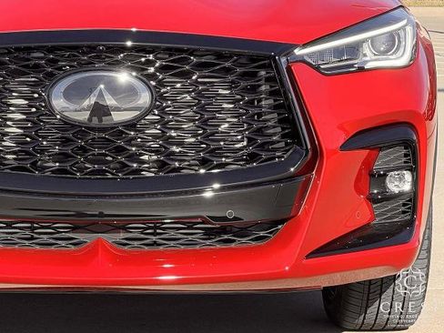 Certified 2025 INFINITI QX50 Sport image 9