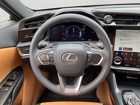 Certified 2025 Lexus RZ 450e image 17