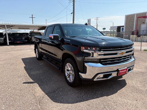Used 2021 Chevrolet Silverado 1500 LTZ image 3