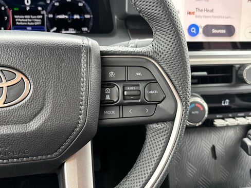 Used 2026 Toyota Tacoma TRD Off-Road image 18