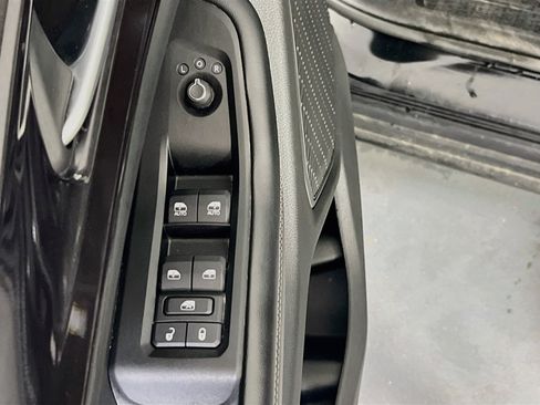Used 2023 Jeep Grand Cherokee Altitude AWD/4WD image 17