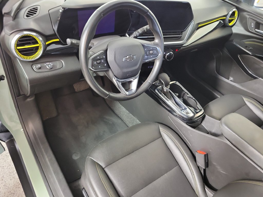 Used 2024 Chevrolet Trax ACTIV w/ Sunroof Package FWD image 11