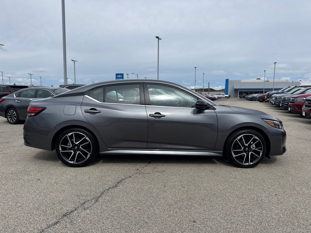 Certified 2025 Nissan Sentra SR w/ SR Premium Package FWD image 31
