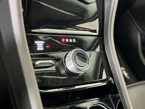 Used 2023 Jeep Grand Cherokee Limited image 17