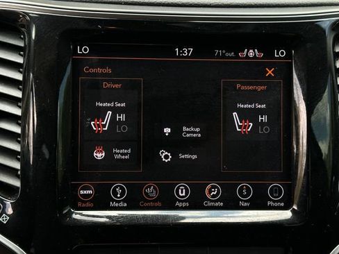 Used 2019 Jeep Cherokee Limited image 27