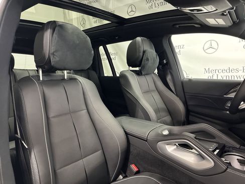 New 2025 Mercedes-Benz GLS 580 4MATIC image 12
