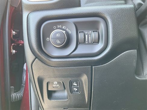 Used 2021 RAM 1500 Laramie image 31