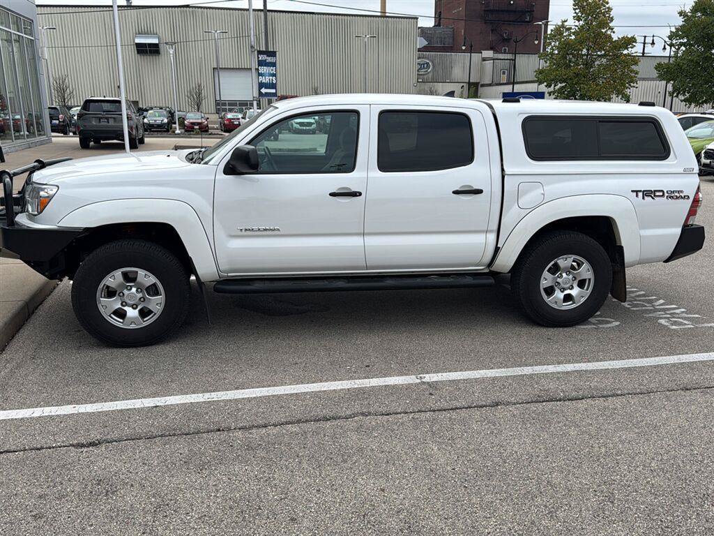 Used 2015 Toyota Tacoma 4x4 Double Cab w/ TRD Off-Road Package image 8