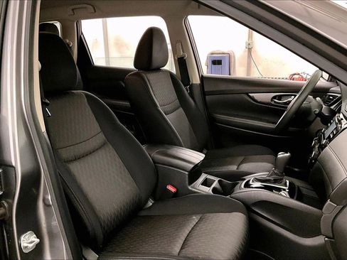 Used 2017 Nissan Rogue S image 7