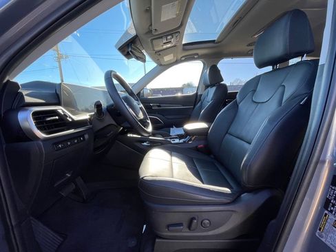 Used 2025 Kia Telluride EX image 19