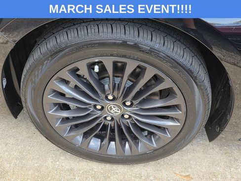 Used 2016 Toyota Avalon Touring image 36