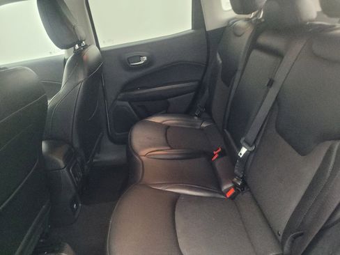 Used 2020 Jeep Compass Latitude FWD image 18
