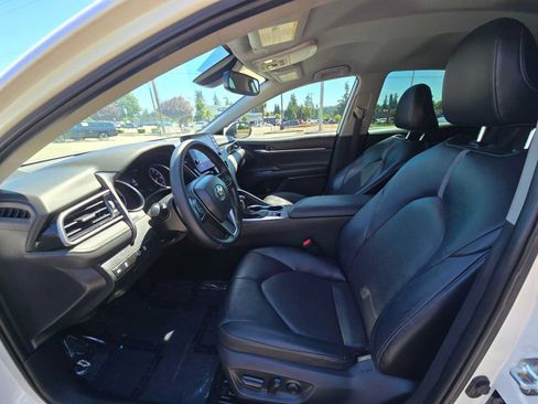 Certified 2021 Toyota Camry XLE FWD image 21