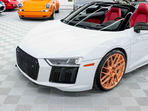 Used 2018 Audi R8 V10 plus image 11