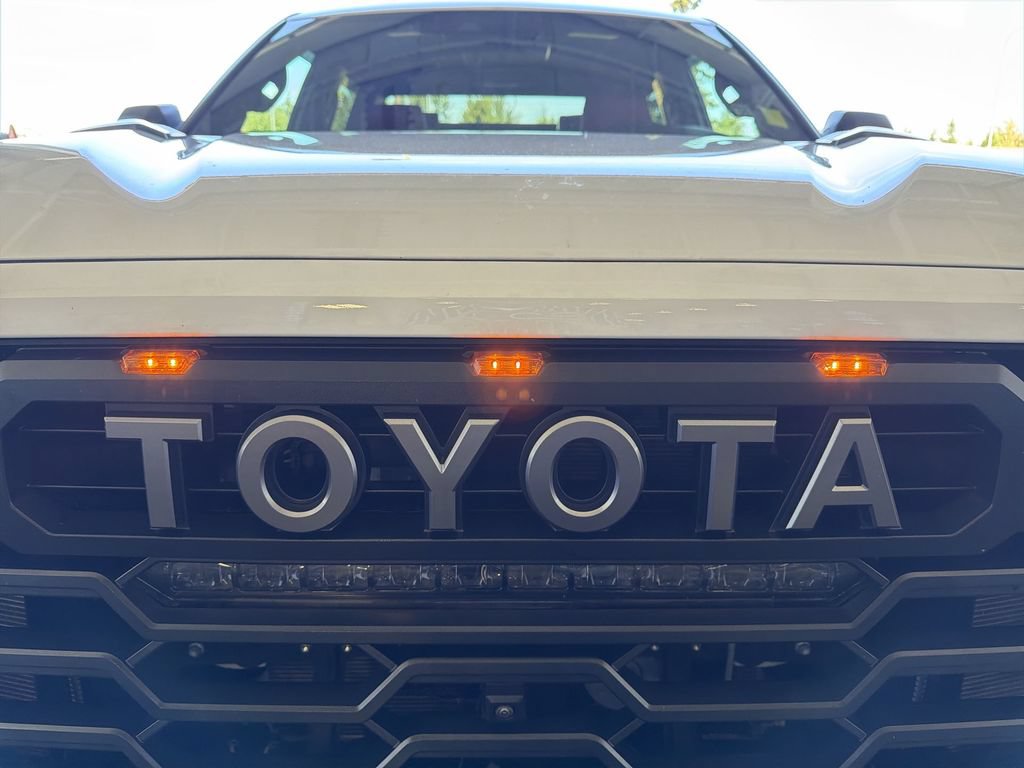 Used 2025 Toyota Tundra TRD Pro AWD/4WD image 32