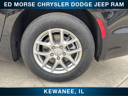 New 2026 Chrysler Voyager LX image 18