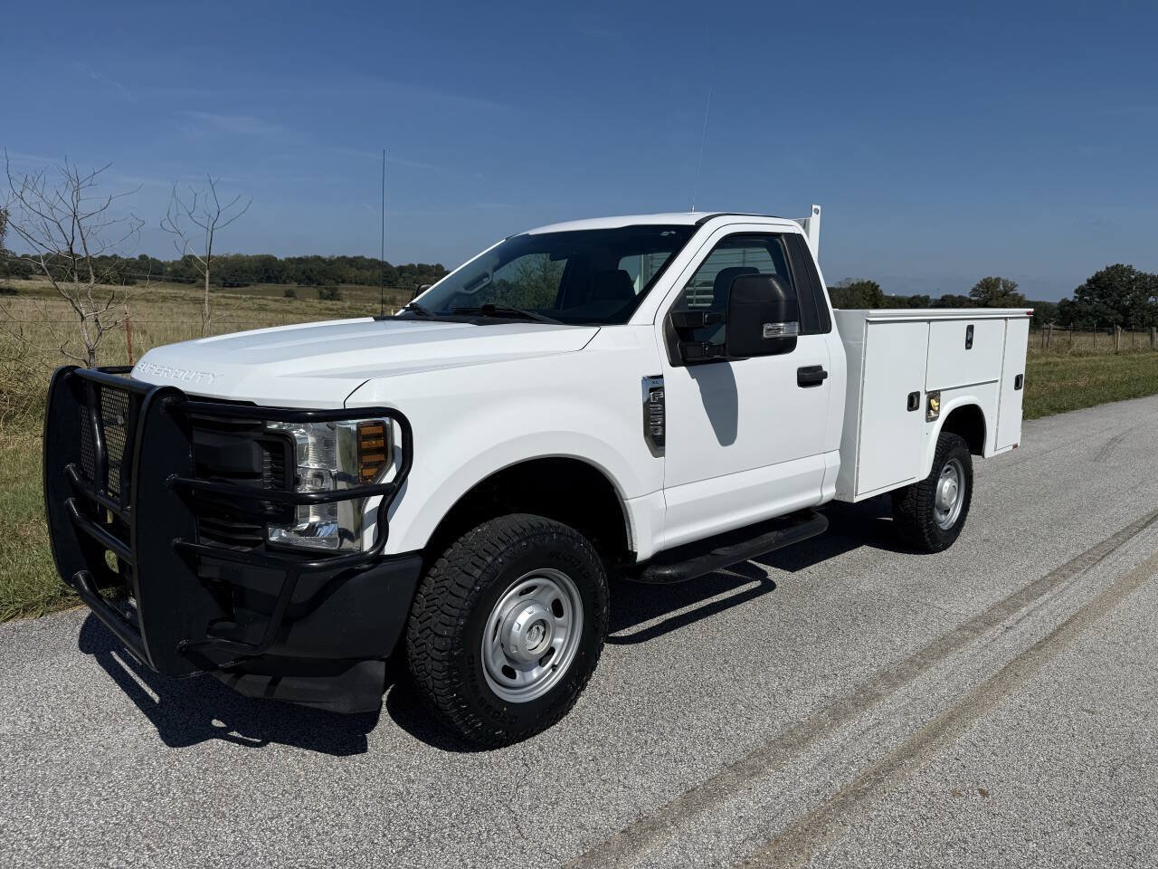 Used 2019 Ford F250 XL w/ Power Equipment Group AWD/4WD image 1