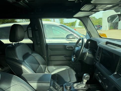 Used 2025 Ford Bronco Big Bend w/ Black Diamond Package AWD/4WD image 8