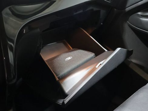 Used 2018 Ford Escape Titanium AWD/4WD image 29