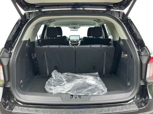 Used 2026 Ford Explorer Active AWD/4WD image 19