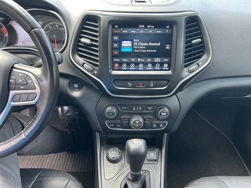 Used 2021 Jeep Cherokee Latitude Lux 80th Anniv w/ Quick Order Package 26U 80TH image 16