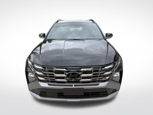 Used 2025 Hyundai Tucson Limited FWD image 8
