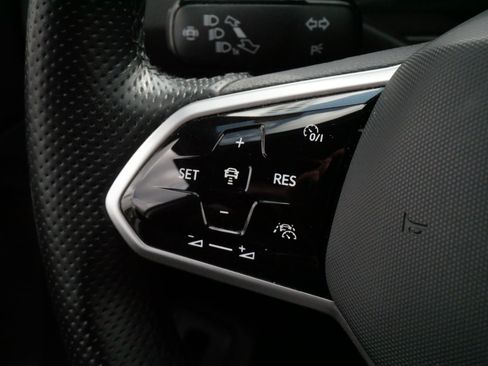 Certified 2023 Volkswagen Tiguan SEL R-Line AWD/4WD image 26
