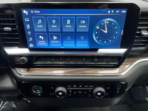 Used 2023 Chevrolet Silverado 1500 LT image 3