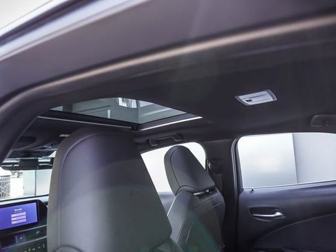 Certified 2025 Lexus UX 300h FWD w/ Accessory Package (Z2) image 20