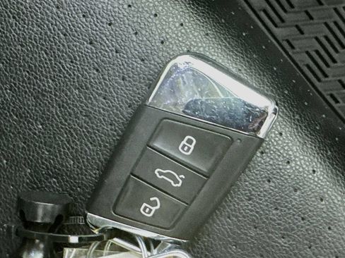 Used 2022 Volkswagen Atlas SE FWD image 36