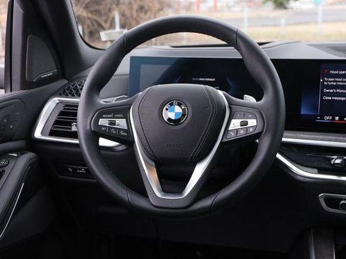 Used 2025 BMW X5 xDrive40i w/ Climate Comfort Package image 22