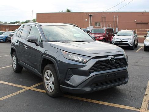 Used 2019 Toyota RAV4 LE w/ All Weather Liner Package FWD image 4