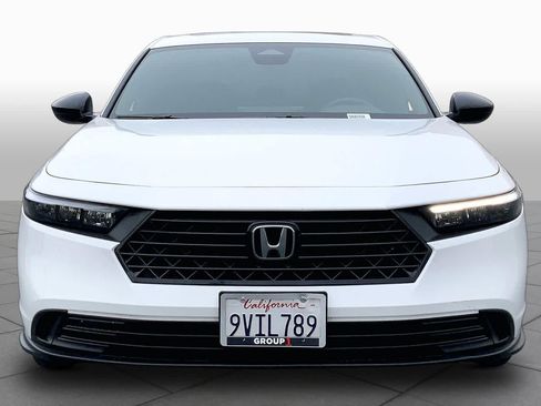 Used 2025 Honda Accord Sport image 3