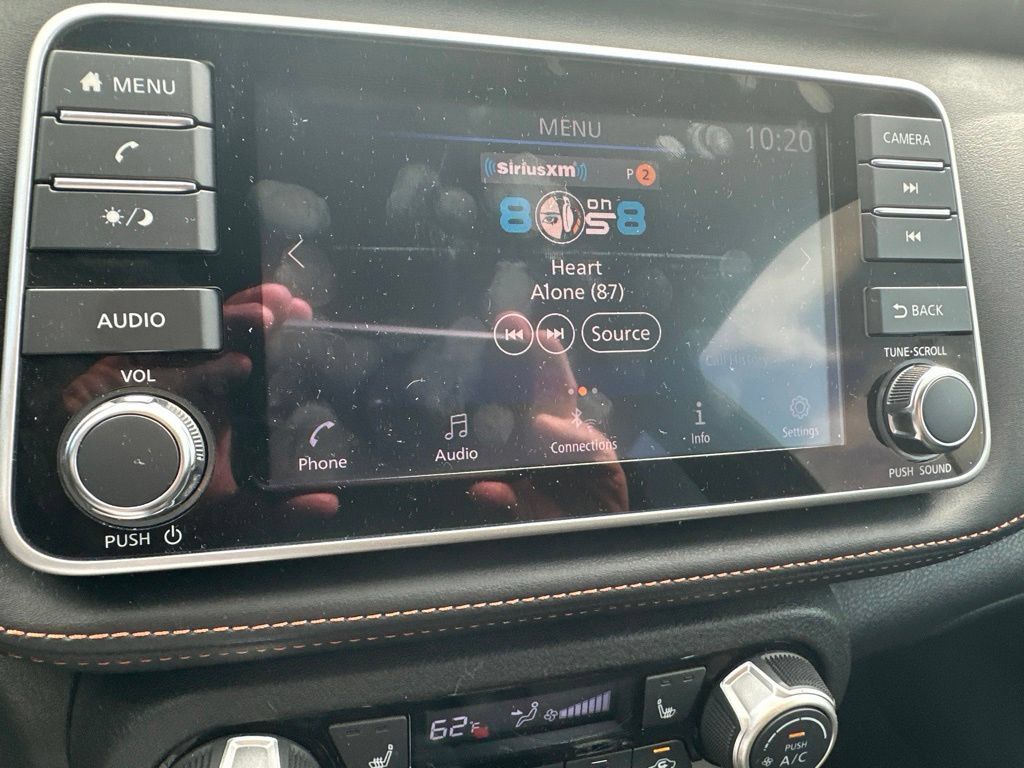 Used 2020 Nissan Kicks SR w/ SR Premium Package FWD image 15