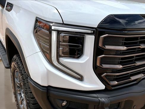Used 2024 GMC Sierra 1500 AT4X AWD/4WD image 32
