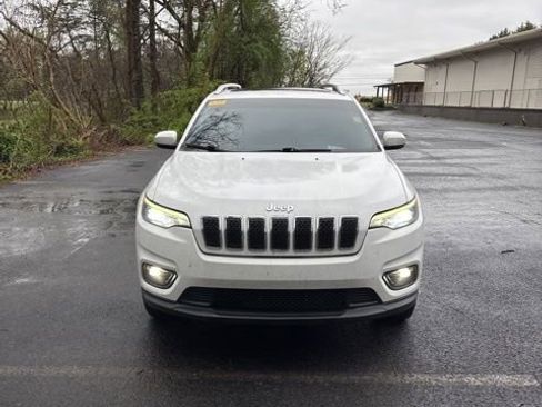 Used 2019 Jeep Cherokee Latitude Plus w/ Comfort/Convenience Group image 12