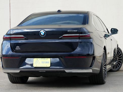 Used 2024 BMW i7 eDrive50 w/ M Sport Package RWD image 5