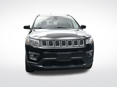 Used 2018 Jeep Compass Latitude w/ Cold Weather Group image 9
