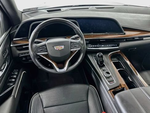 Used 2021 Cadillac Escalade Premium Luxury w/ Driver Assist Tech Package AWD/4WD image 30
