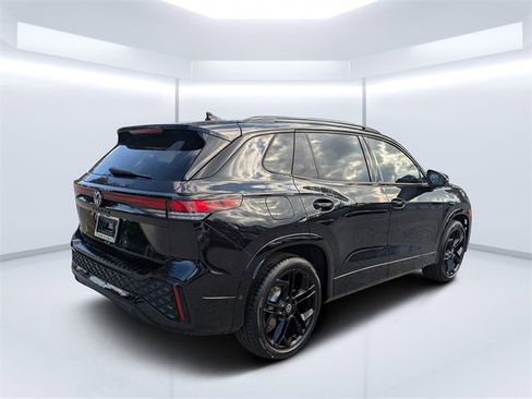 New 2026 Volkswagen Tiguan SE R-Line FWD image 43